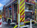 Feuerwehr im Einsatz bei simuliertem Brand in Vitos-Gebäude.