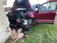 Am 22. November 2025 ereignete sich in Mengeringhausen ein Unfall mit drei Fahrzeugen, bei dem eine Garage beschädigt wurde.