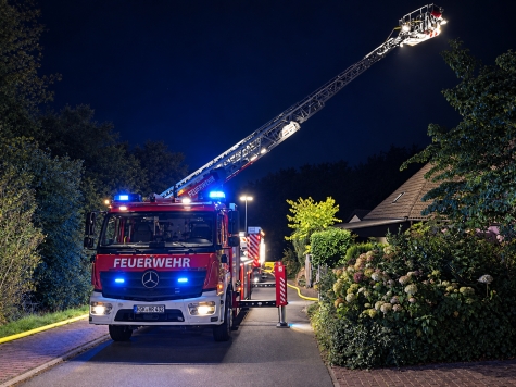 In einem Wohnhaus in Beringhausen brannte am 26. September 2026 eine Sauna im Obergeschoss.