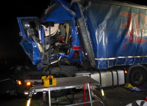 Die Feuerwehr Kassel wurde am 20. September um 2.11 Uhr zu einem Verkehrsunfall mit Beteiligung zweier Lastkraftwagen auf die A7 alarmiert.