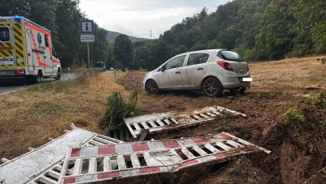 Zwischen Netze und Buhlen kam eine 42-jährige Autofahrerin am 18. August 2026 mit ihrem Wagen von der Fahrbahn ab.