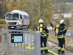 Feuerwehr und Polizei reagierten schnell auf den Flüssiggas-Austritt in Haina und evakuierten die Schüler der Grundschule.