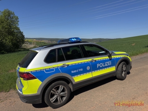 Ein weißer Mercedes-Benz A 200 wurde auf einem Parkplatz an der Sachsenberger Landstraße in Korbach beschädigt.