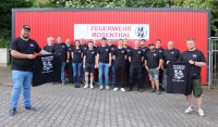 Im Jahr 2024 hatte die Freiwillige Feuerwehr mit T-Shirts für ihr Feuerwehr- und Heimatfest geworben – nun gibt am Samstag, 13. September 2025 eine Helferfete für die Unterstützer des erfolgreichen Jubiläumsjahrs.