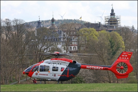 Der Intensivtransporthubschrauber "Christoph Gießen" brachte den Notarzt nach Bad Berleburg.  
