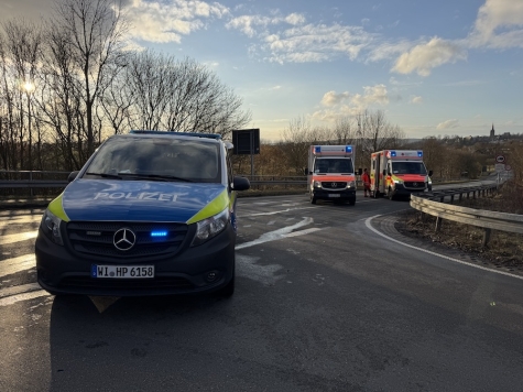 Die Polizei bittet um Hinweise zu zwei Frauen, die am Unfallort bei Rheder Hilfe angeboten haben sollen.