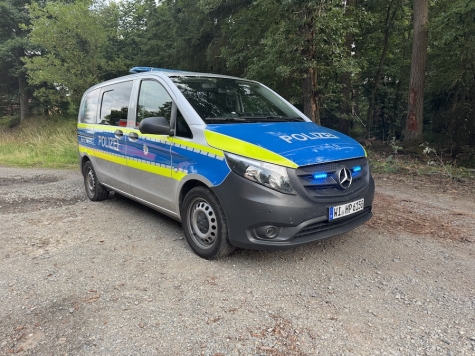 Bei der Festnahme am 19. August 2025 leistete der Tatverdächtige Widerstand und bedrohte die Beamten.