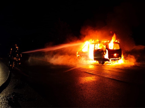 Dieser Mercedes Benz brannte am 5. Juni auf der B485 komplett aus.