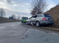 Ein Verkehrsunfall ereignete sich am 25. Januar 2024 auf der Bundesstraße 253 an der Abfahrt zur Burgwaldkaserne.