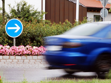 Die Polizei sucht Hinweisgeber zu einer Verkehrsunfallflucht in Usseln.