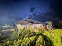 In Wrexen brannte durch einen Blitzschlag ein Haus und erlitt einen Schaden von 150.000€.
