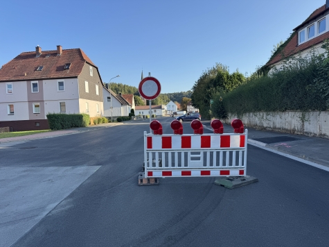 Der neu sanierte Abschnitt der B 252 in Bottendorf kurz vor der Freigabe für den Verkehr.