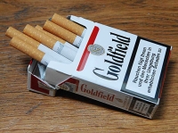 Zigaretten im Wert von 3000 Euro wurden in Reinhardshausen gestohlen.