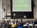 Beim Projekt "Cops im Dialog" diskutierten Polizei und Jugendliche über Respekt, gegenseitiges Verständnis und die Realität des Polizeiberufs.