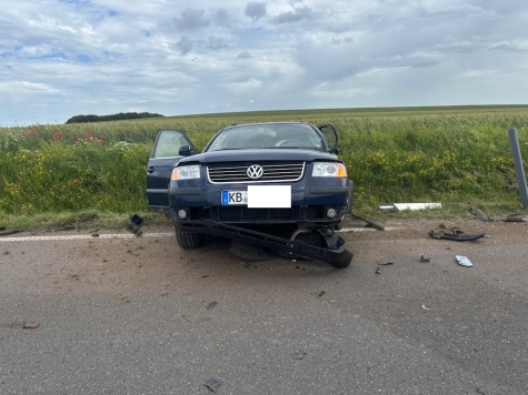 Auf der Landesstraße 3076 zwischen Nordenbeck und Goddelsheim sind am 16. Juni 2026 ein Skoda und ein VW Passat zusammengestoßen.
