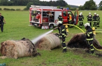 Rund 70 Einsatzkräfte waren am Ortsrand von Eppe im Einsatz.