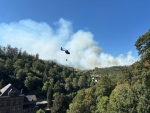 Nahe Helmighausen ist am 13. August 2026 ein Feldbrand auf den angrenzenden Wald &uuml;bergesprungen.