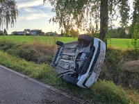 Dieser VW landete am 15. September 2024 im Straßengraben.