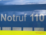 Zahlreiche Polizeikr&auml;fte sicherten am 11. August 2026 ein Geb&auml;ude an der Steubenstra&szlig;e und sperrten den Bereich ab.