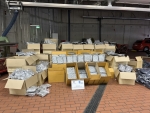 Beamte beschlagnahmten 1,2 Tonnen Marihuana und mutmaßlich 200 Kilo Kokain.