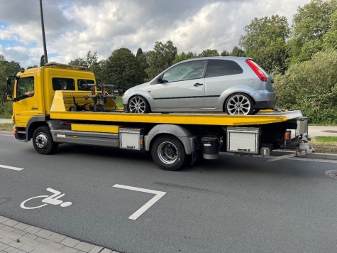 Ein technisch veränderter Ford Fiesta wurde am 9. September 2026 bei einer Verkehrskontrolle in Paderborn sichergestellt.