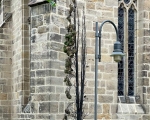 Im Nahbereich der Katholischen Kirche in Volkmarsen fiel der Lebensbaum einem Brandstifter zum Opfer.