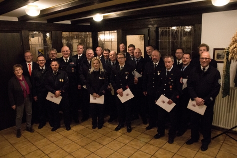 Feuerwehr Diemelsee: am 4. Januar wurden etliche Mitglieder geehrt