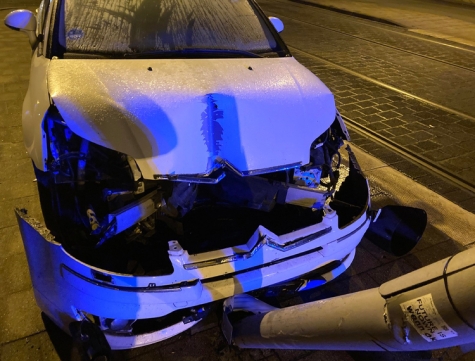Ein bislang unbekannter Täter hat in der Nacht zu Dienstag (28. März 2023) einen Citroën vom Hof eines Gebrauchtwagenhändlers in der Leipziger Straße in Kassel gestohlen.