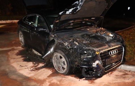 Am 1. November 2025 ereignete sich am Kreisverkehr in Steinheim ein Alleinunfall.