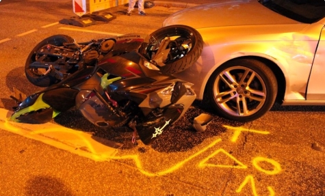 Die 21-Jährige fuhr am 24. Juli 2026 mit ihrer Kawasaki Ninja auf der Herforder Straße in Richtung Innenstadt.