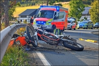 Zwei Motorradfahrer wurden in Diedenshausen schwer verletzt.