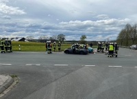 Die Feuerwehren aus Scharfenberg, Altenbüren und Brilon wurden am Sonntagnachmittag (28. April 2024) zu einem schweren Verkehrsunfall am Rixener Kreuz auf der Kreisstraße 57 alarmiert.