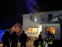 Am 5. März drang dichter Rauch aus einem Einfamilienhaus in der Kirchstraße - die Diemelseer Feuerwehren waren schnell zur Stelle.