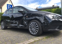 In Helsen ereignete sich am Samstag ein Verkehrsunfall - Feuerwehr und Polizei mussten ausrücken, verletzt wurde niemand.