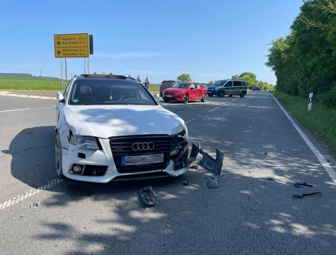 Ein Verkehrsunfall ereignete sich am 28. Mai 2023 auf der Bundesstraße 252 bei Berndorf. Es entstand Sachschaden in Höhe von rund 40.000 Euro.
