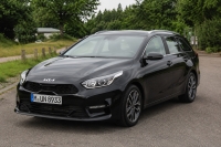 In der Berliner Straße in Mengeringhausen wurde ein schwarzer Kia Ceed gestohlen.