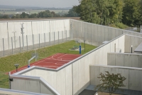 Aus den Vitos Kliniken für forensische Psychiatrie entwichen 2025 insgesamt 16 Patienten, deutlich weniger als im Vorjahr.