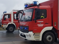 Gegen 18.30 Uhr rückte die Feuerwehr Korbach am 4. Oktober 2023 aus. Gemeldet war ein Brand im Bereich des Gebäudes eines Lebensmittelmarktes in der Flechtdorfer Straße.