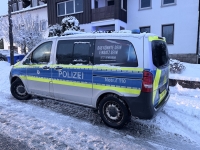 Die Polizei sucht nach den beiden Frauen im Alter von 30 und 45 Jahren.