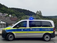 Die Polizei konnte den Verdächtigen, der in Bad Wildungen ein Auto gestohlen hatte, erfolgreich in seiner Wohnung in Fritzlar festnehmen.