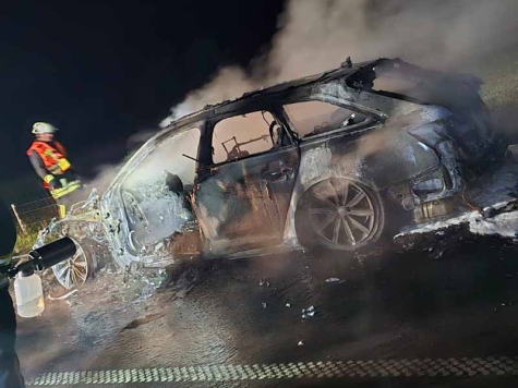 Am 17. August 2025 rückten die Wehren aus Hatzfeld und Eifa zu einem PKW-Brand auf der B 253 aus. 