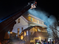 Bei einer gemeinsamen Übung trainierten zwei Feuerwehren die Zusammenarbeit über die Landesgrenze hinweg.
