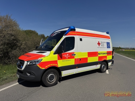 Auf der B 252 in Höhe des Teichmanngeländes kam es am 24. Oktober 2026 zu einem Zusammenstoß zwischen einem Toyota und einem Reisebus.