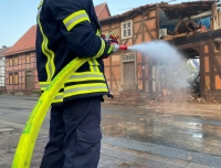 Am 18. Juni 2021 brach der Dachstuhl eines Fachwerkhauses in Ehringen (Landkreis Waldeck-Frankenberg) zusammen. Die Ortsdurchfahrt musste für den Verkehr gesperrt werden.