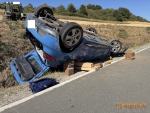 Auf der K 38 zwischen Albertshausen und Frebershausen &uuml;berschlug sich am 14. August 2026 ein Renault Laguna und blieb auf dem Dach im Stra&szlig;engraben liegen.