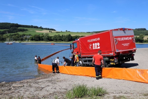 Am 7. August 2025 rückten Feuerwehren, Retter, Taucher und Polizeikräfte zum Diemelsee aus. 