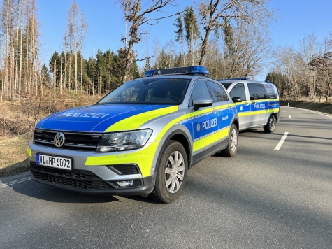 Polizeistreife stoppt gestohlenen Mercedes in Kassel.