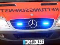 Mit einem RTW ist am 3. Juni 2023 ein verletzter Radfahrer ins Krankenhaus nach Korbach transportiert worden,