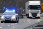 Die Bad Arolser Polizei sucht einen im Landkreis Höxter zugelassenen weißen Lkw mit Auflieger. 