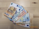 Der unbekannte Fahrer tauschte am 25. Juli 2026 vermeintliche Belarus-Rubel gegen 300 Euro ein.